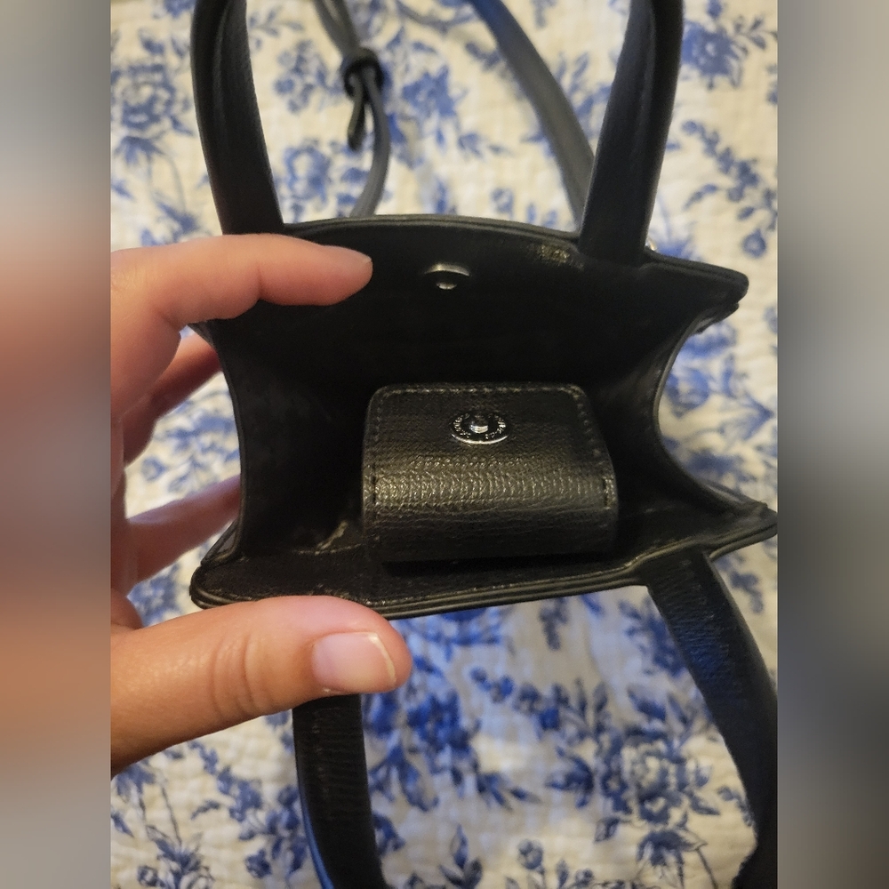 Karl Lagerfeld phone crossbody - Picture 3 of 5